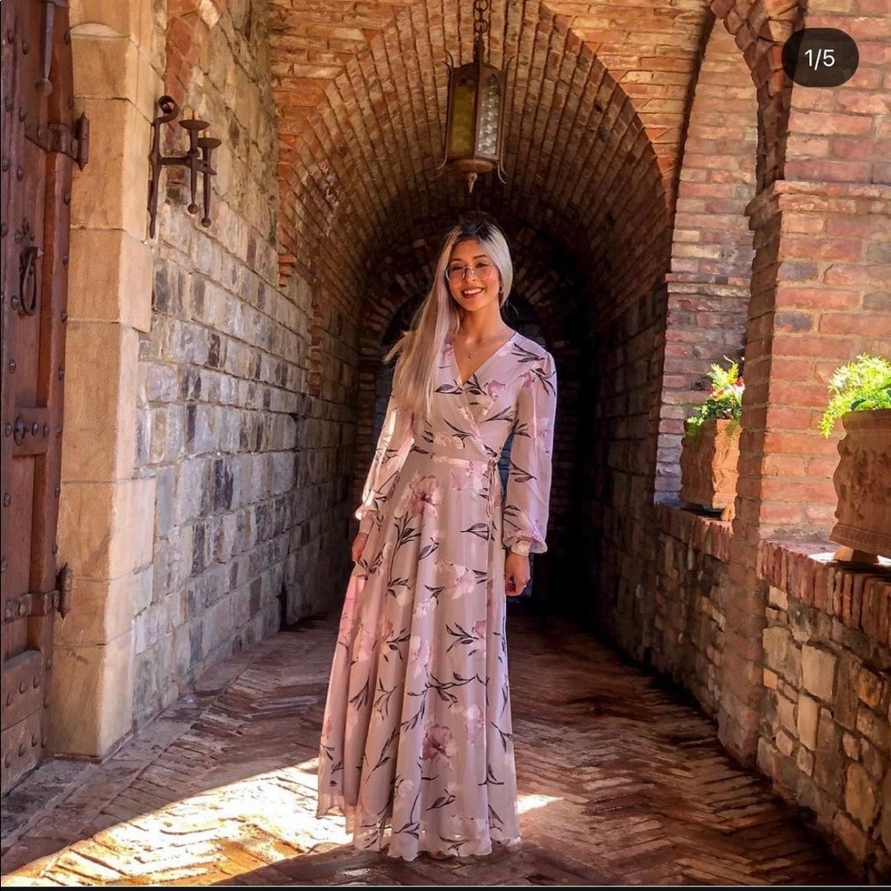 Lulu’s maxi dress - Picture 1 of 3